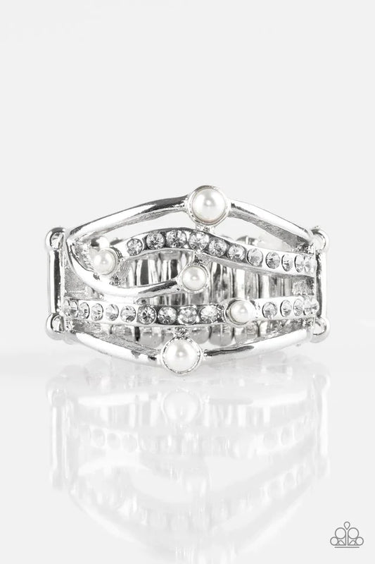 Paparazzi Ring ~ Magnificently Mermaid - White