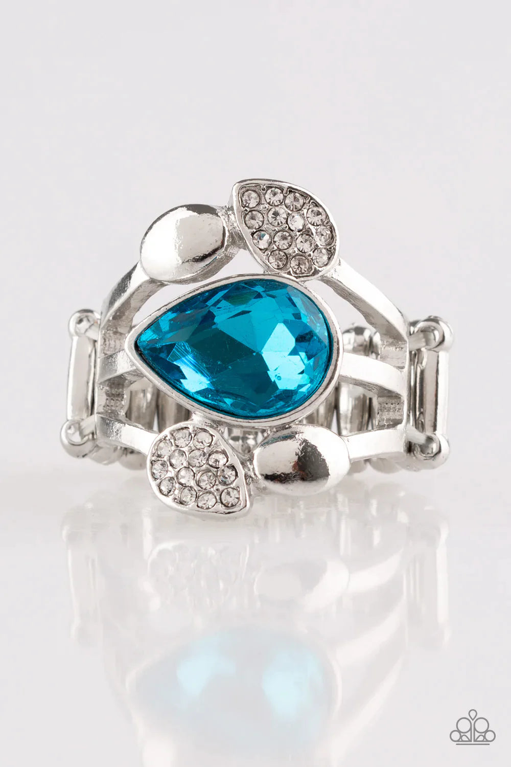Paparazzi Ring ~ Regal Reign - Blue