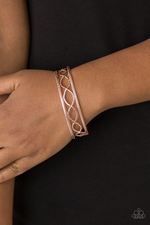 Metal Manic - Rose Gold - Paparazzi Bracelet Image