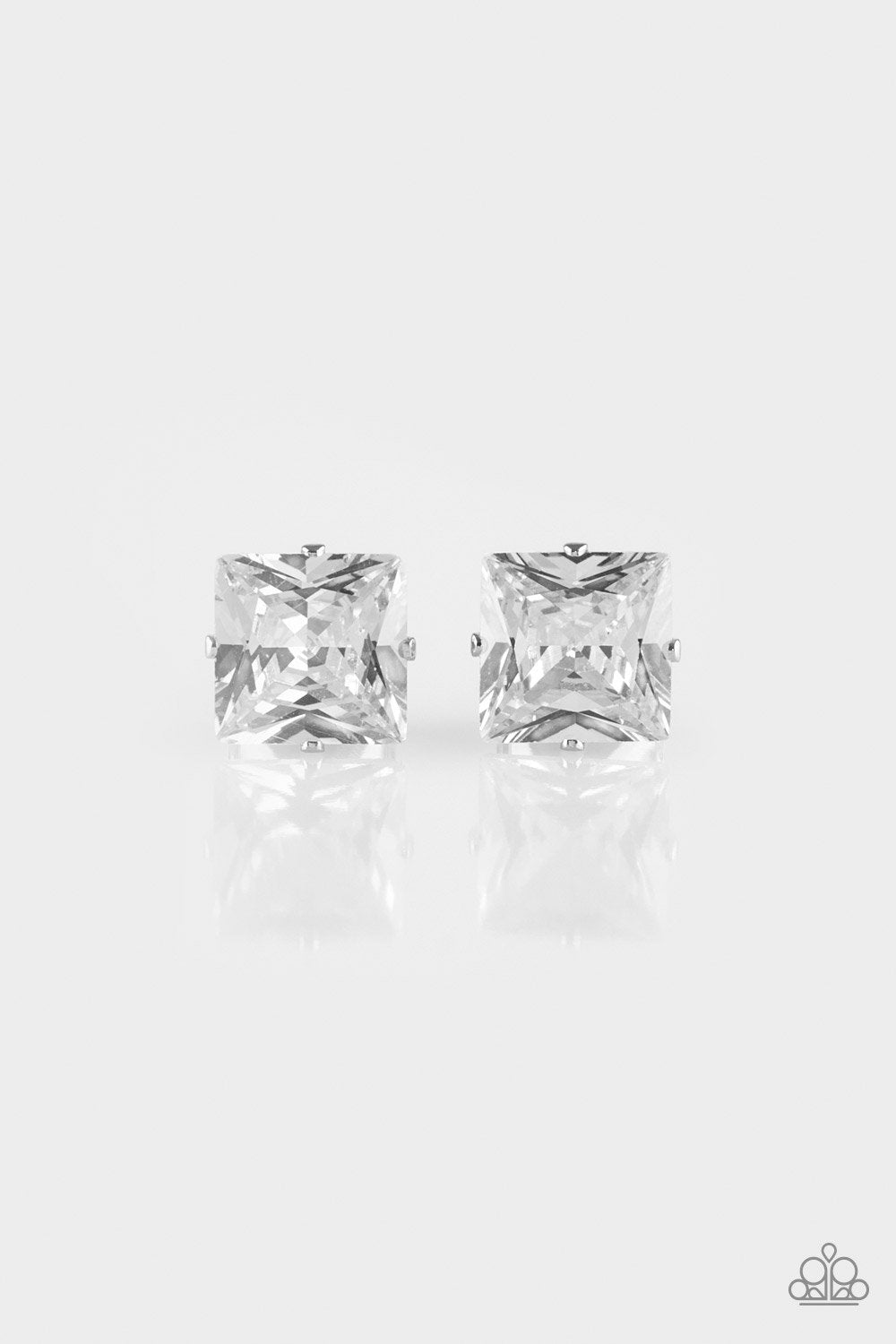 Paparazzi Earring ~ Prima Donna Drama - White