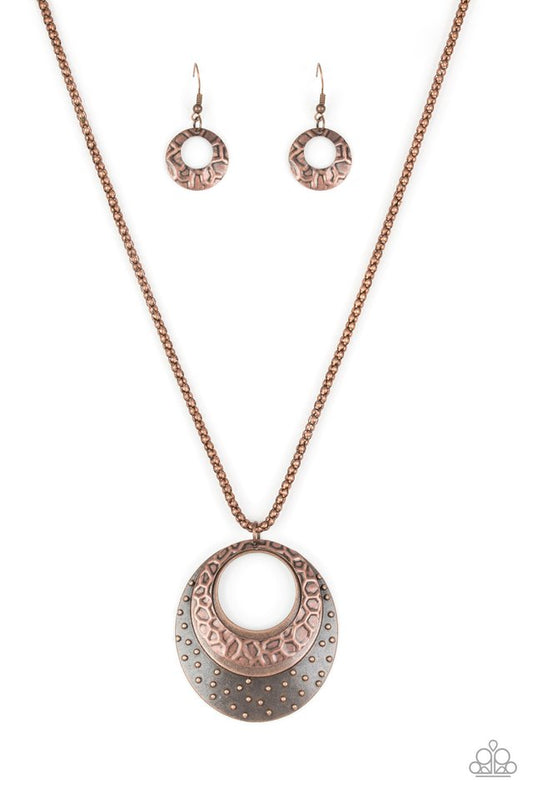 Texture Trio - Copper - Paparazzi Necklace Image