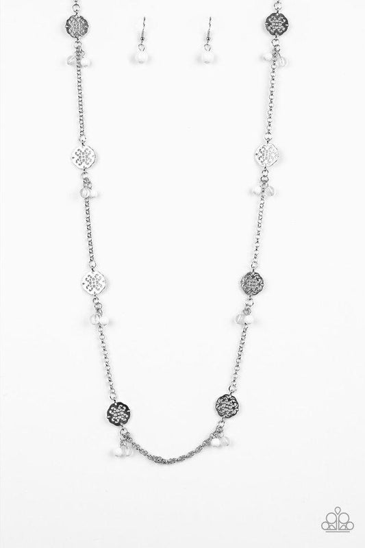 Paparazzi Necklace ~ Color Boost - Silver