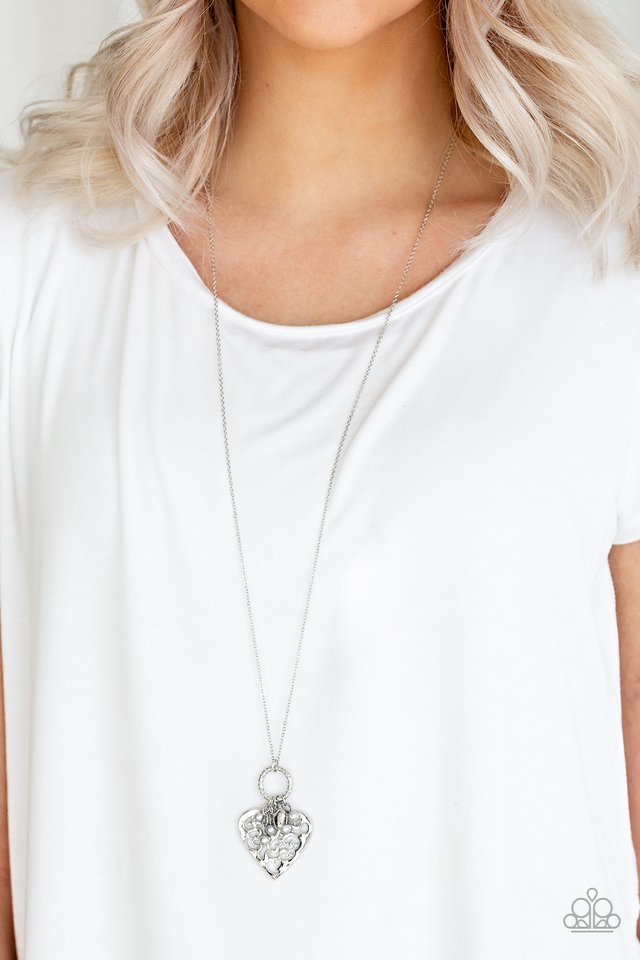 Romeo Romance - Silver - Paparazzi Necklace Image