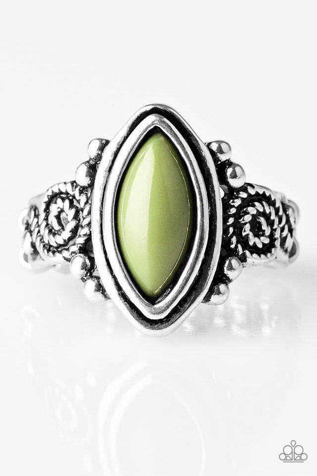 Paparazzi Ring ~ ZOO Hot To Handle - Green