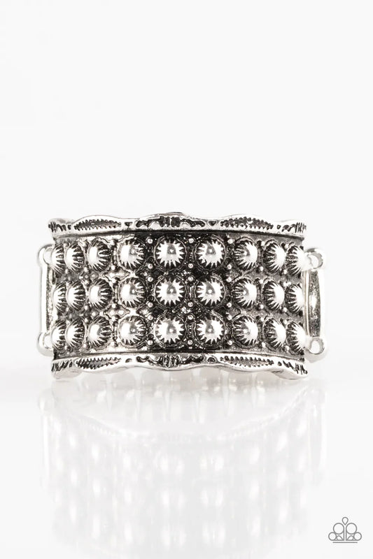 Paparazzi Ring ~ Call To Arms - Silver