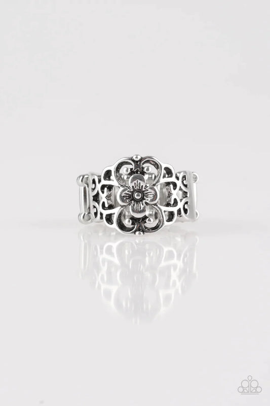 Paparazzi Ring ~ Fanciful Flower Gardens - Silver