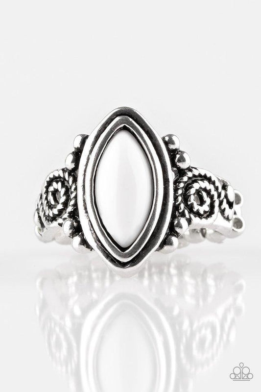 Paparazzi Ring ~ ZOO Hot To Handle - White