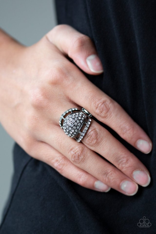 The Seven-FIGURE Itch - Black - Paparazzi Ring Image