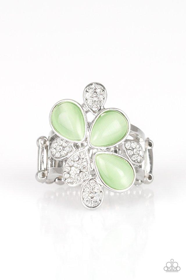 Paparazzi Ring ~ Diamond Daises - Green