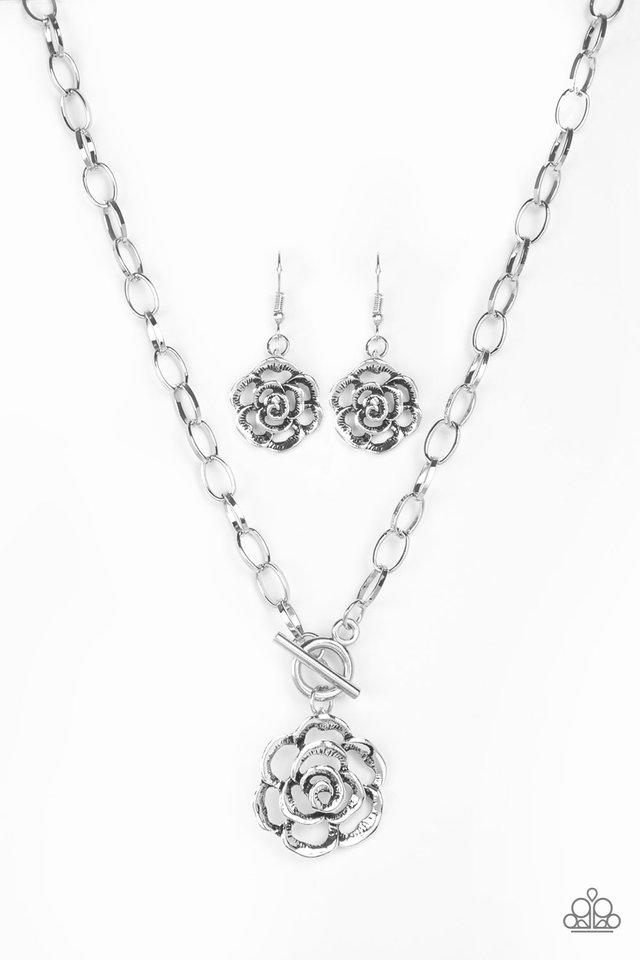 Paparazzi Necklace ~ Beautifully In Bloom - Silver