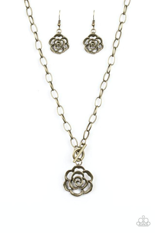 Paparazzi Necklace ~ Beautifully In Bloom - Brass