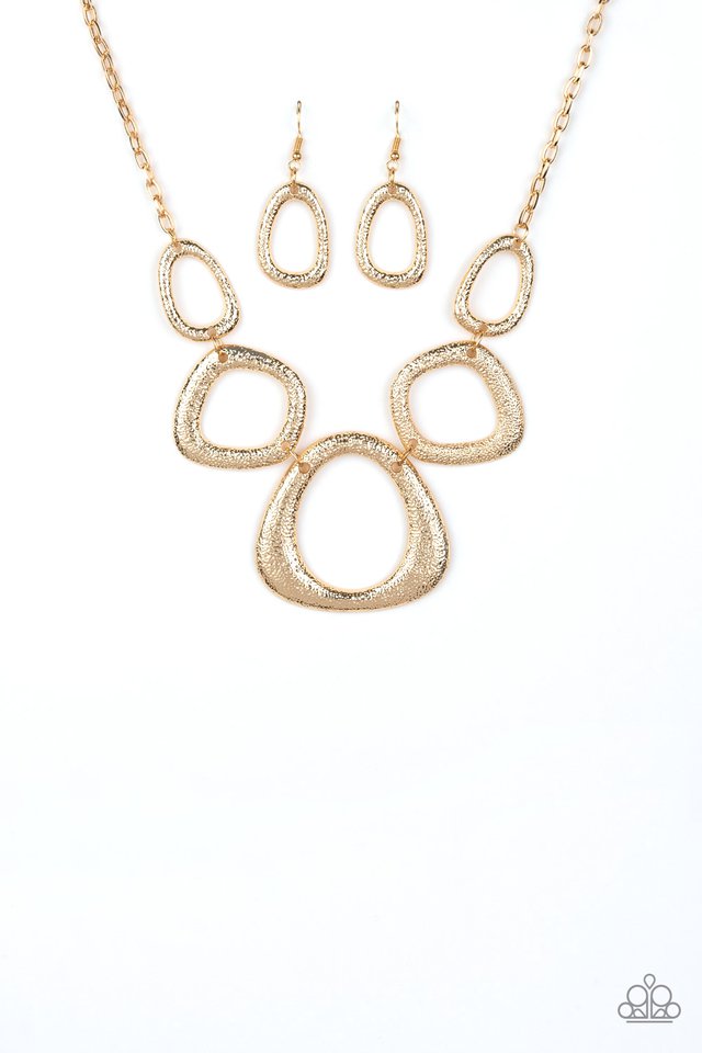 Backstreet Bandit - Gold - Paparazzi Necklace Image