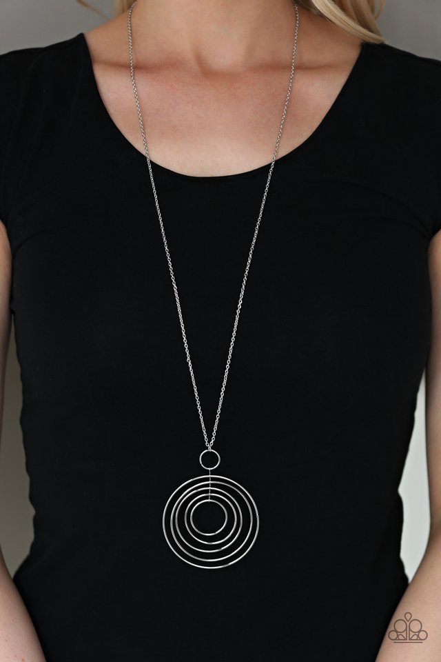 Running Circles In My Mind - Silver - Paparazzi Necklace Image