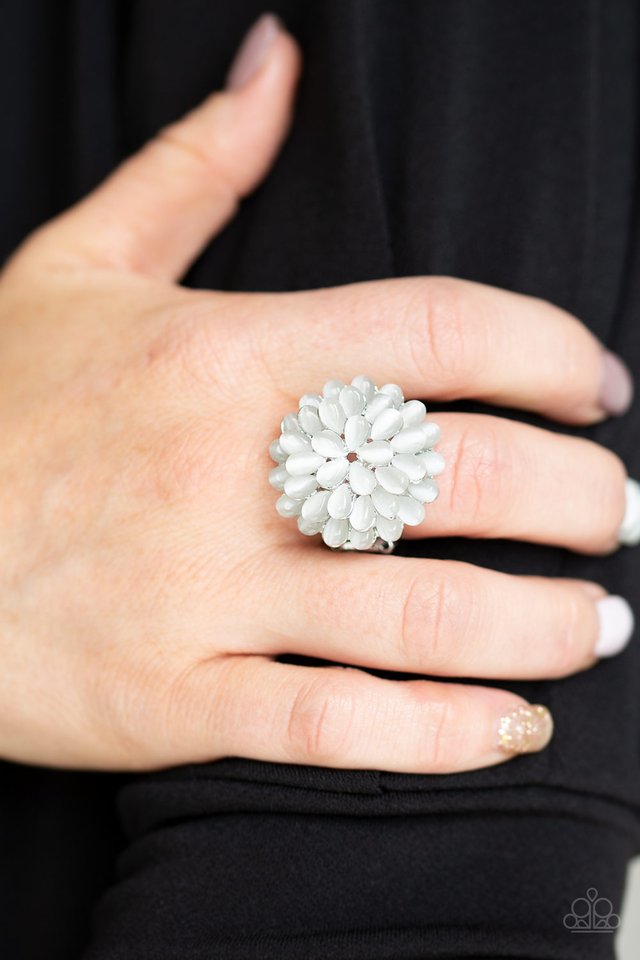 Bloomin Bloomer - White - Paparazzi Ring Image