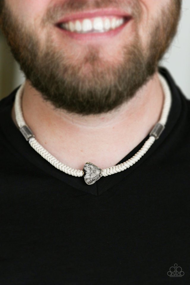 Canyon Climber - Silver - Paparazzi Necklace Image