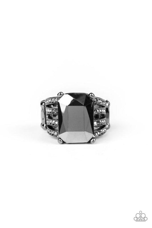 Paparazzi Ring ~ Expect Heavy REIGN - Black