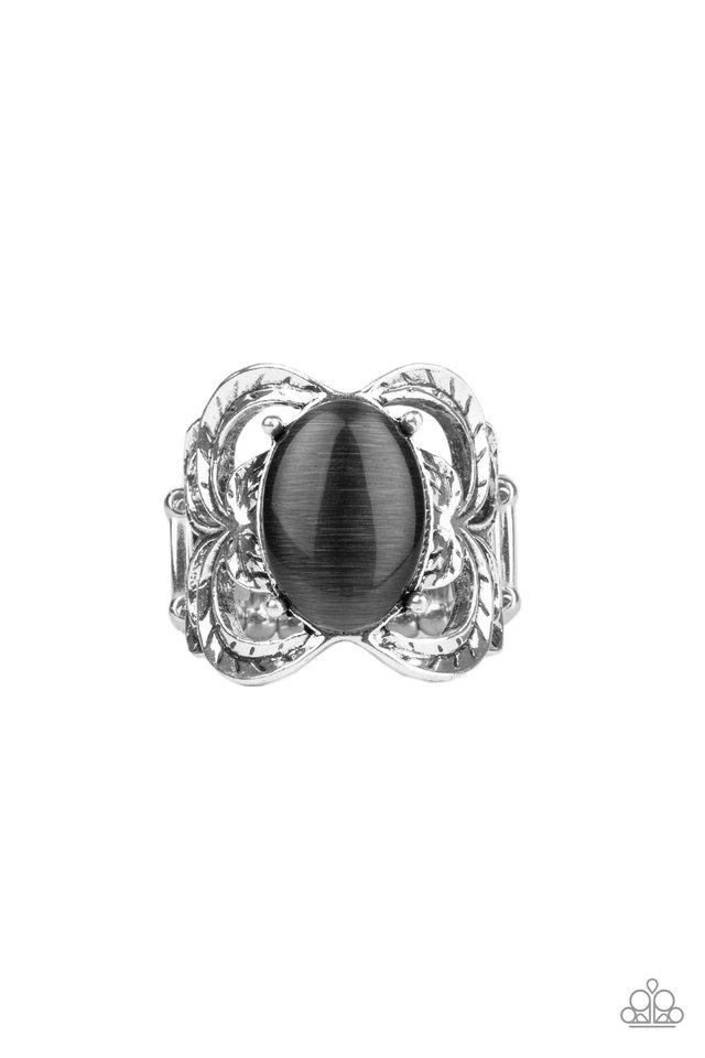 Paparazzi Ring ~ Go For Glow - Black
