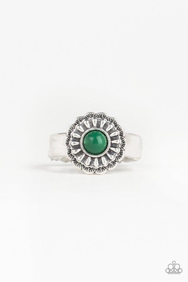 Paparazzi Ring ~ Daisy Dawn - Green
