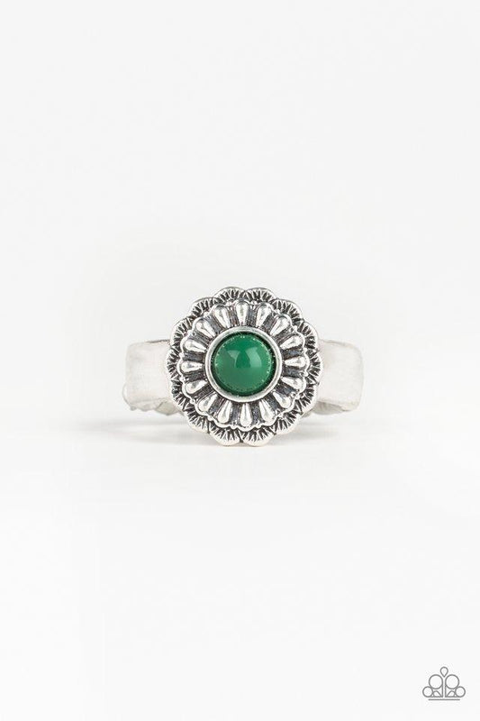 Paparazzi Ring ~ Daisy Dawn - Green
