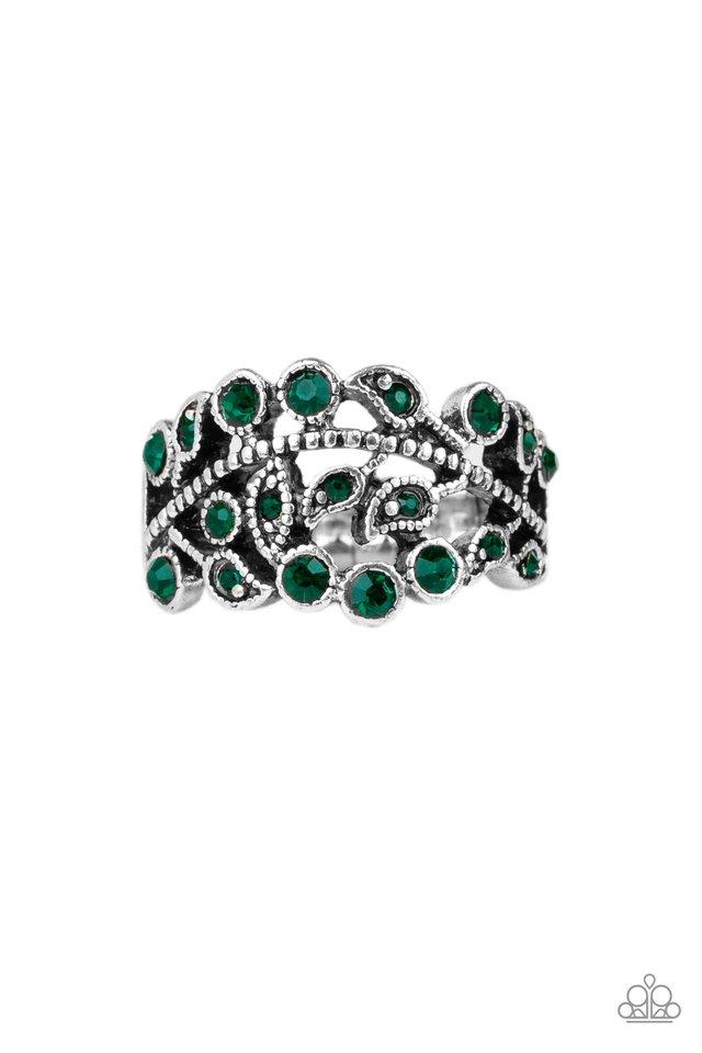 Paparazzi Ring ~ Bling Swing - Green