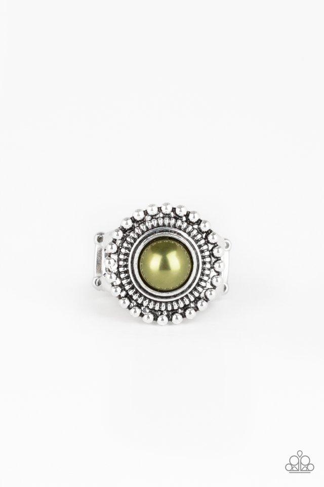 Paparazzi Ring ~ Regal Royal - Green