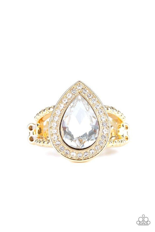 Paparazzi Ring ~ Hollywood Heirloom - Gold