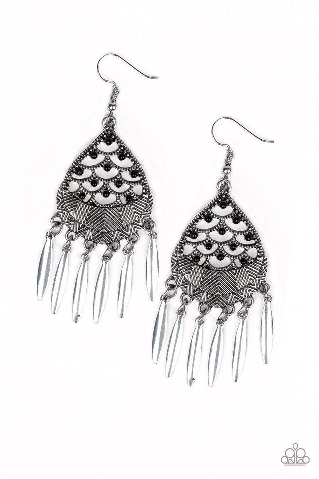 Paparazzi Earring ~ Wolf Den - Black