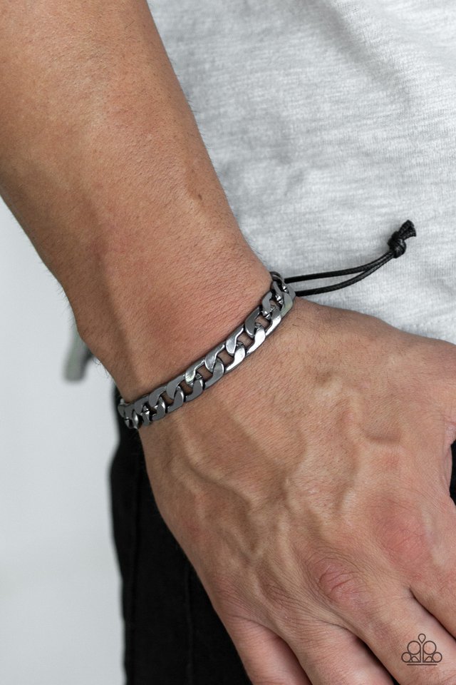 Score!- Black - Paparazzi Bracelet Image