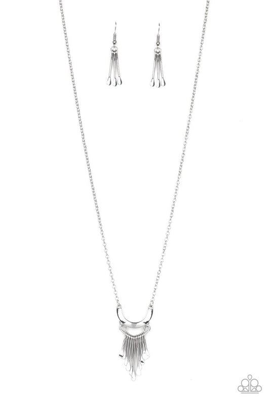 Trendsetting Trinket - Silver - Paparazzi Necklace Image