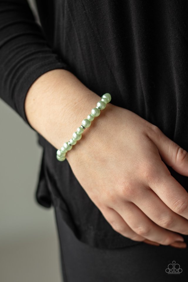Powder and Pearls - Green - Paparazzi Bracelet Image