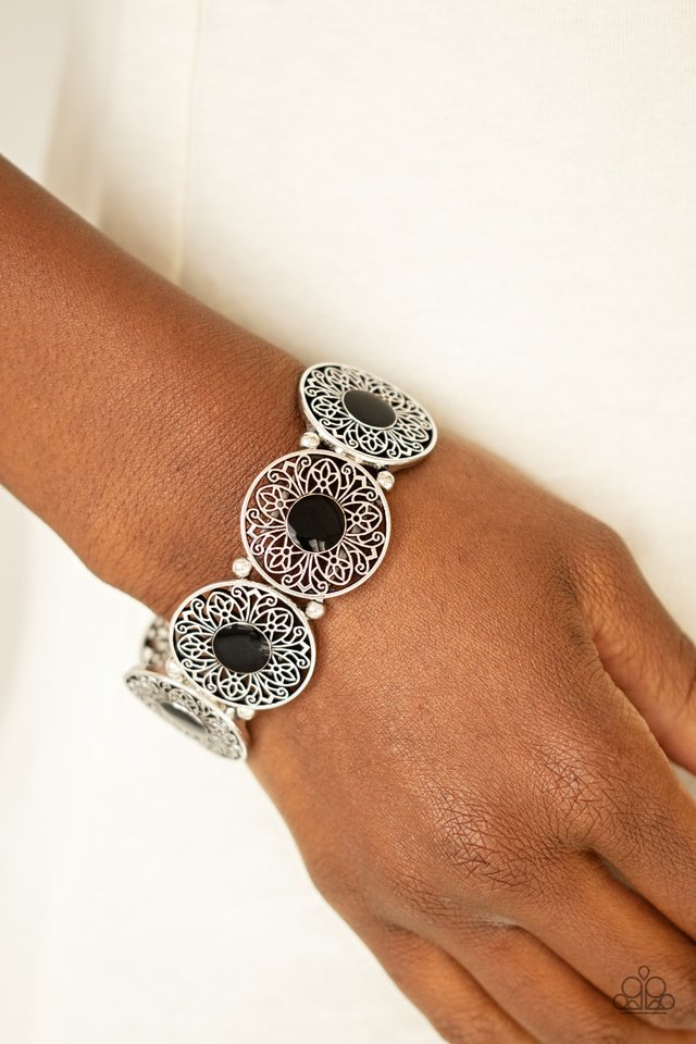 Painted Garden - Black - Paparazzi Bracelet Image