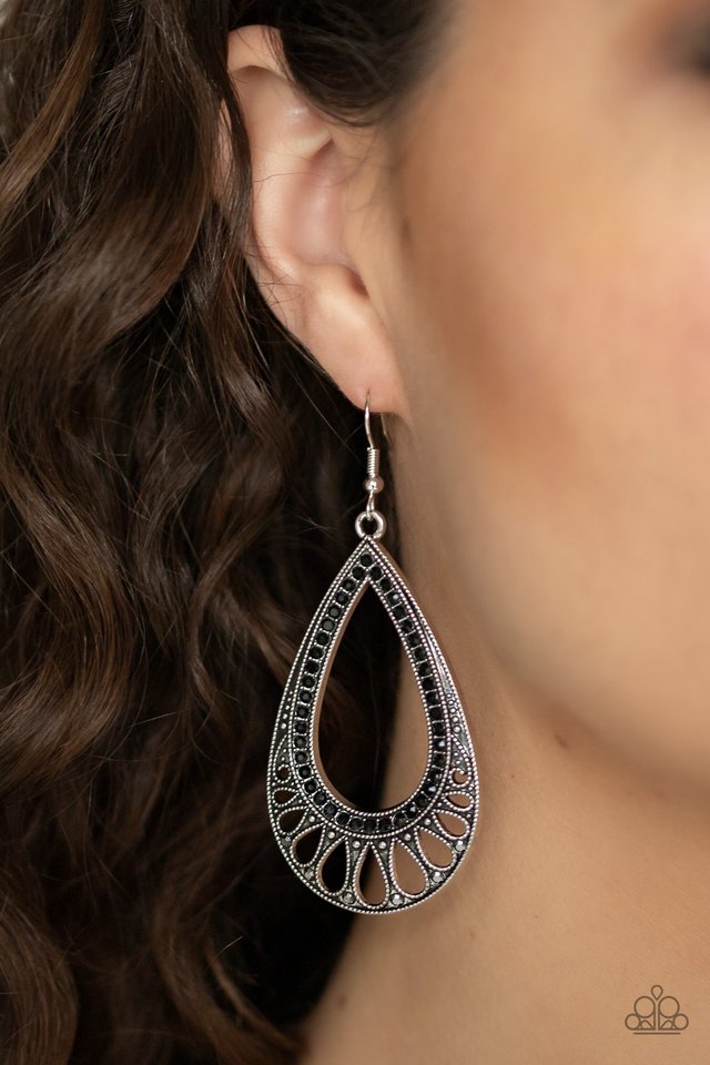 Royal Finesse - Black - Paparazzi Earring Image