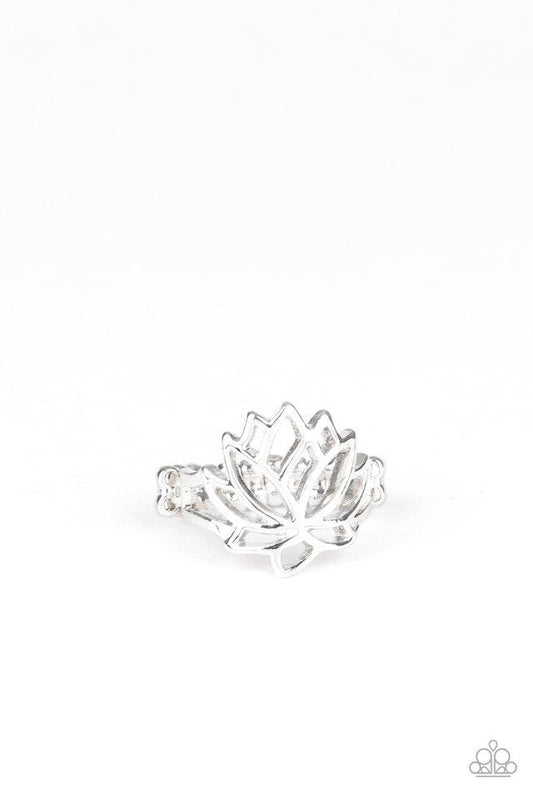 Paparazzi Ring ~ Lotus Lover - Silver