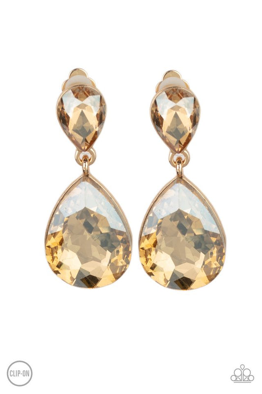 Aim For The MEGASTARS - Gold - Paparazzi Earring Image