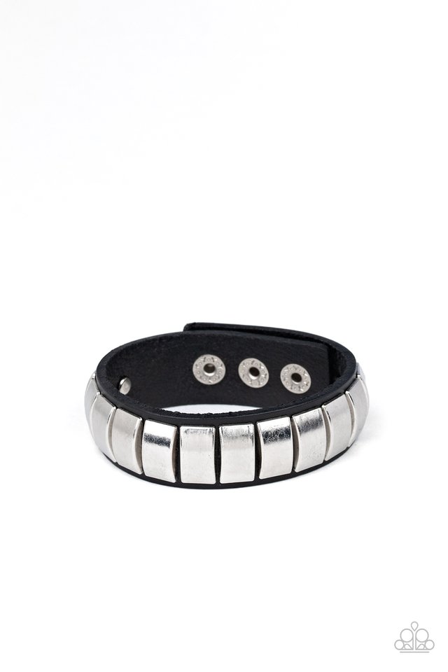 Moto Mode - Black - Paparazzi Bracelet Image