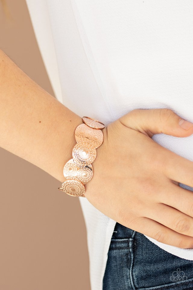 Pleasantly Posy - Rose Gold - Paparazzi Bracelet Image