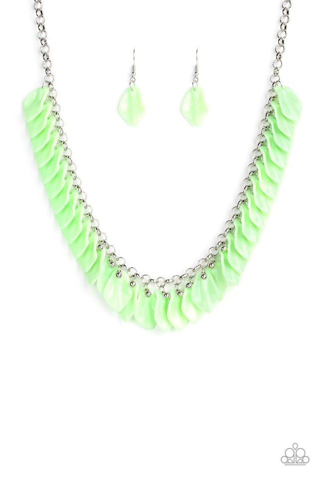 Super Bloom - Green - Paparazzi Necklace Image