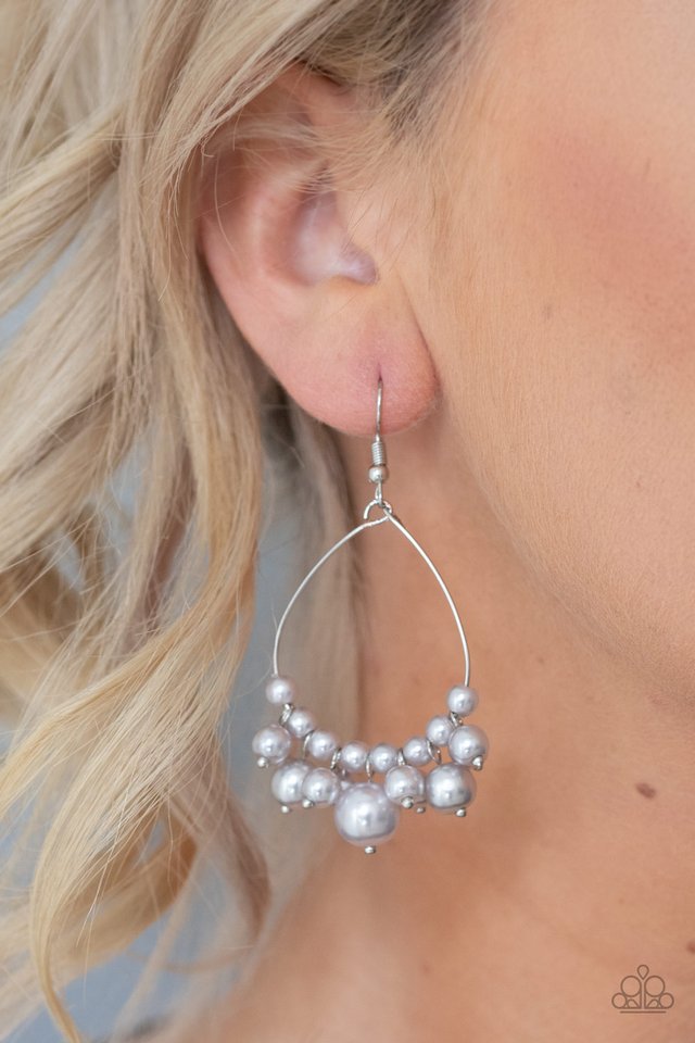 5th Avenue Appeal - Silver - Paparazzi Earring Image
