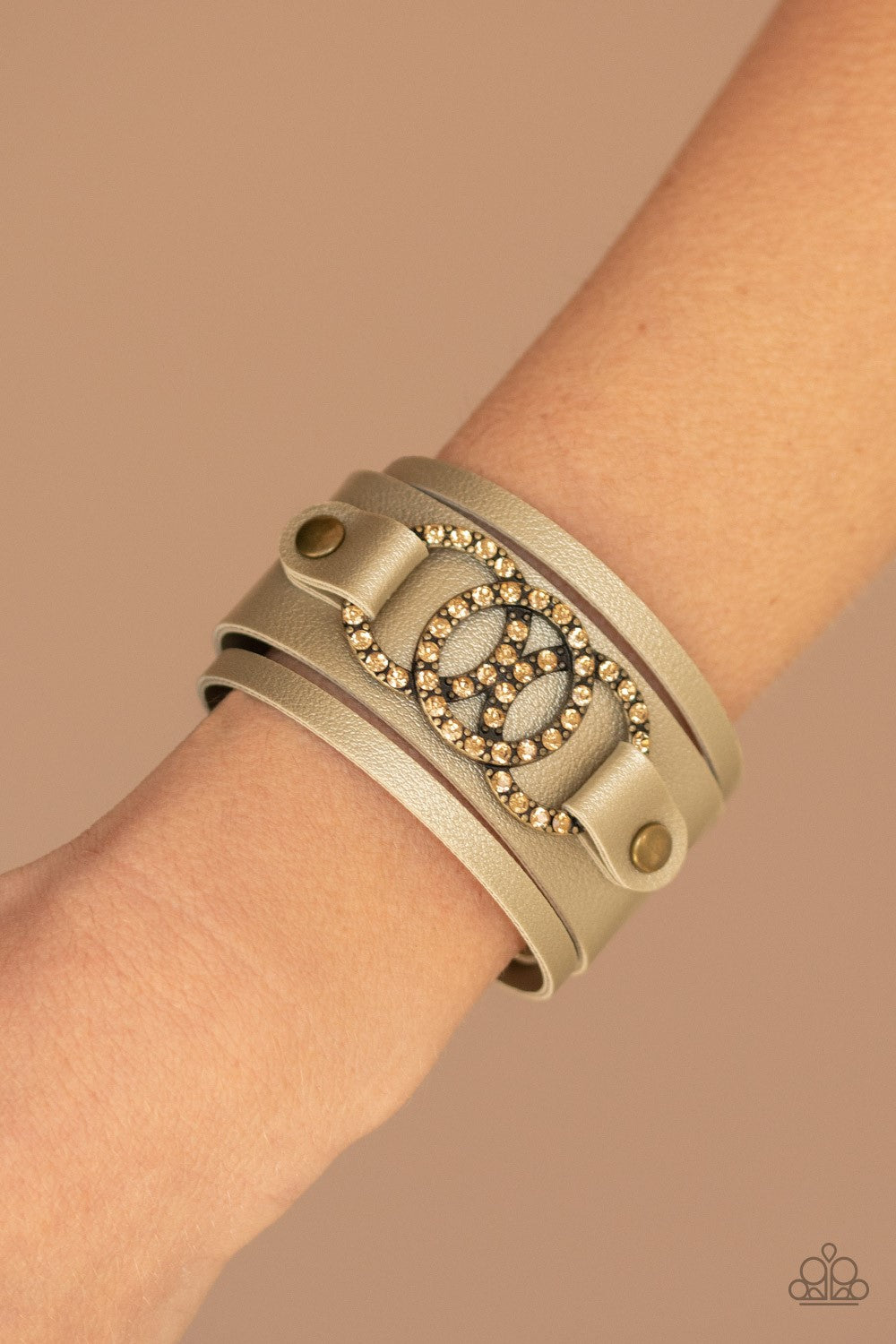 Paparazzi Bracelet ~ Couture Influencer - Brass