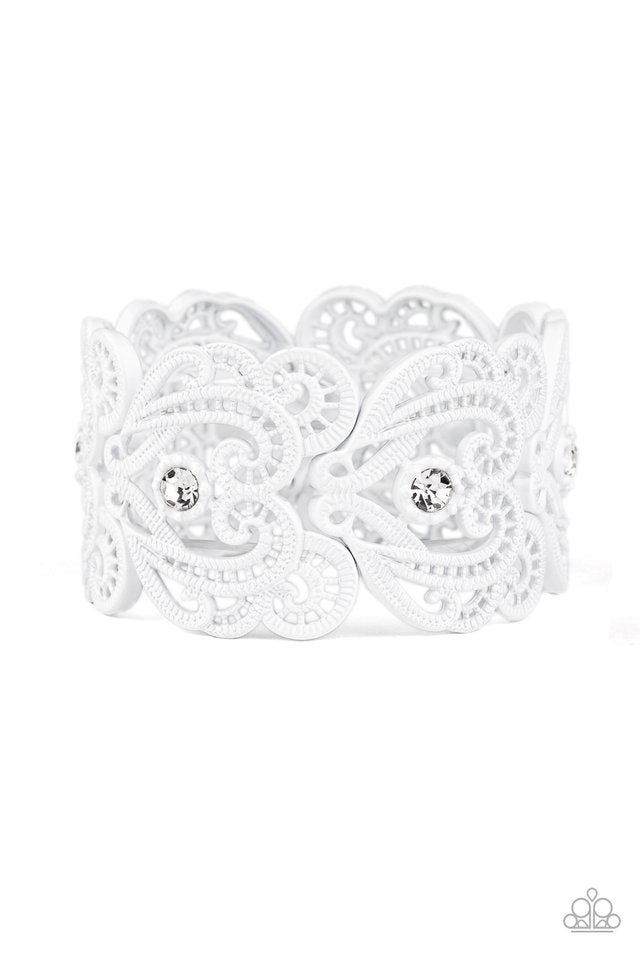 Vintage Romance - White - Paparazzi Bracelet Image