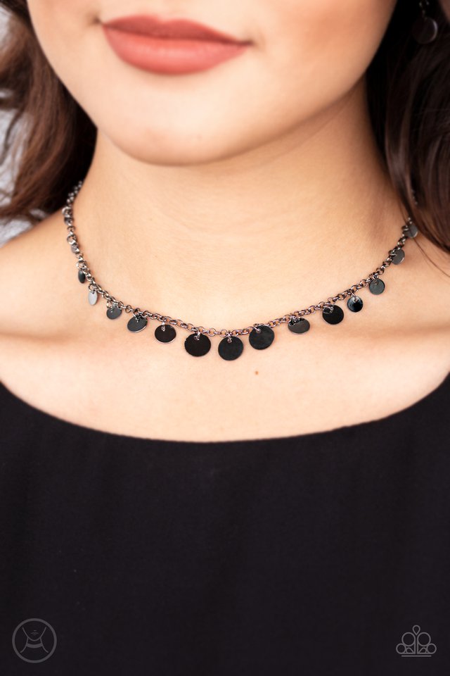Minimal Magic - Black - Paparazzi Necklace Image