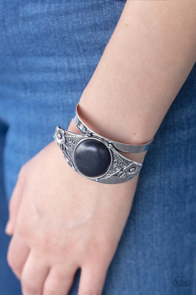 Desert Nature - Black - Paparazzi Bracelet Image