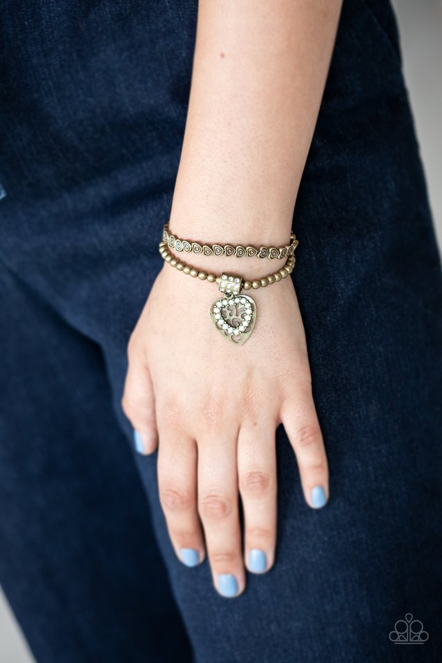 Think With Your Heart - Brass - Paparazzi Bracelet Image