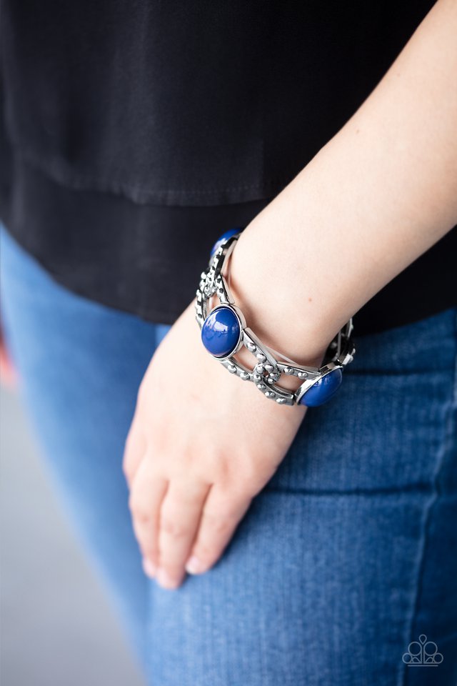 Dreamy Gleam - Blue - Paparazzi Bracelet Image