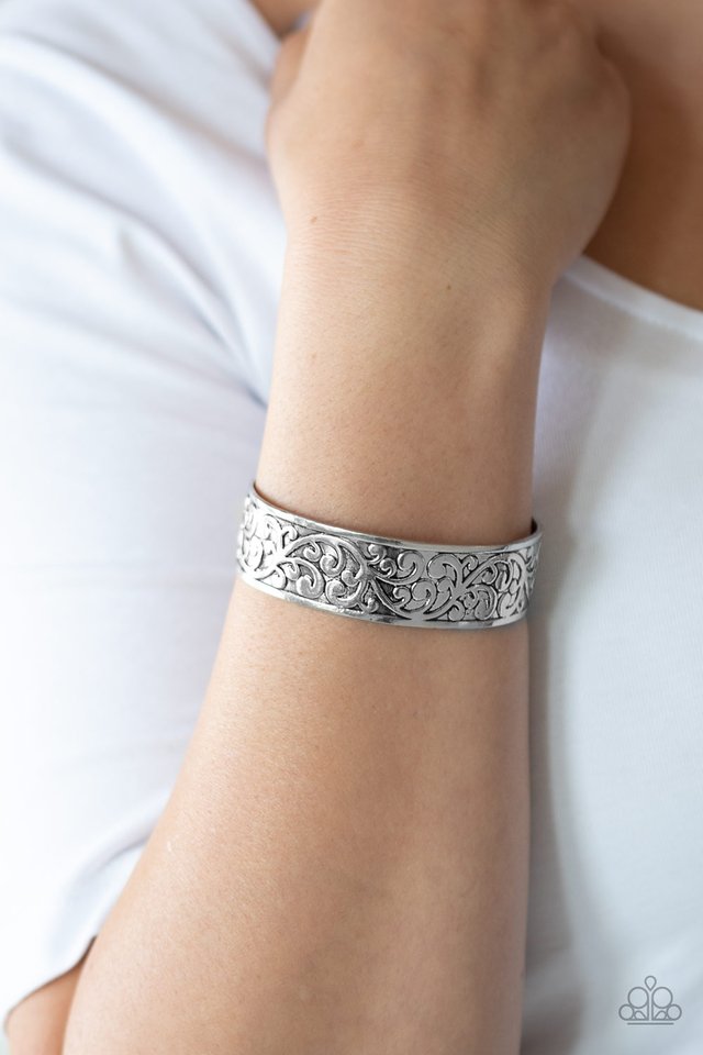 Read The VINE Print - Silver - Paparazzi Bracelet Image