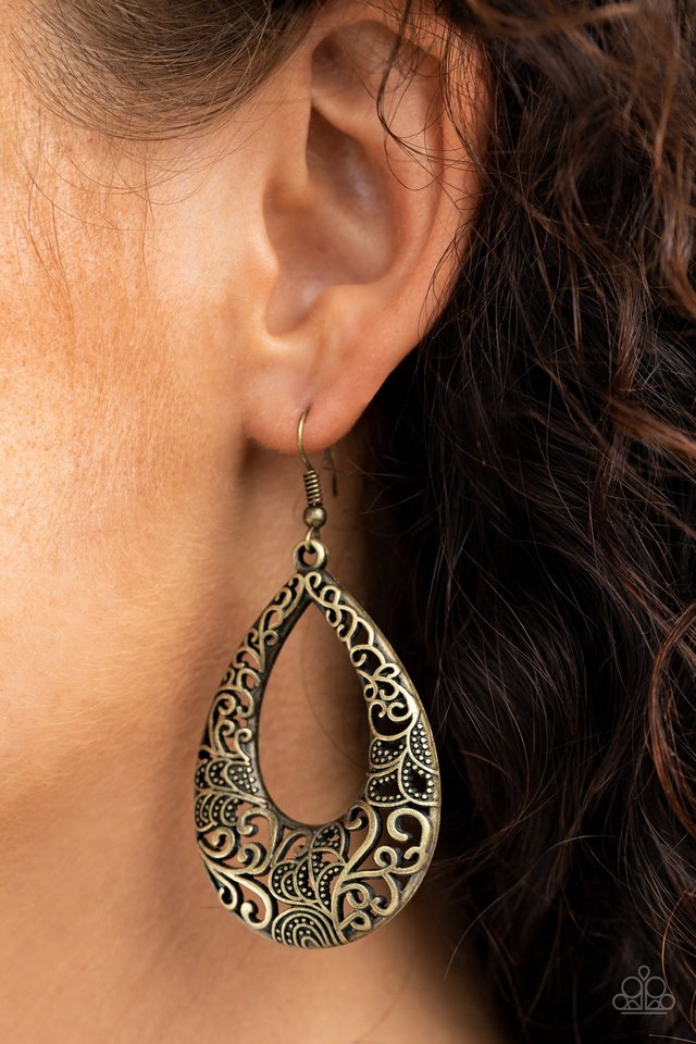 Get Into The GROVE - Brass - Paparazzi Earring Image