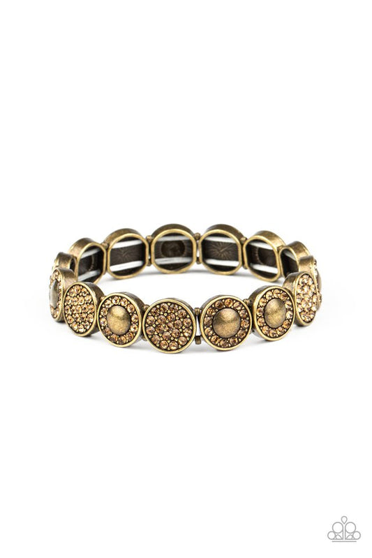 Glamour Garden - Brass - Paparazzi Bracelet Image