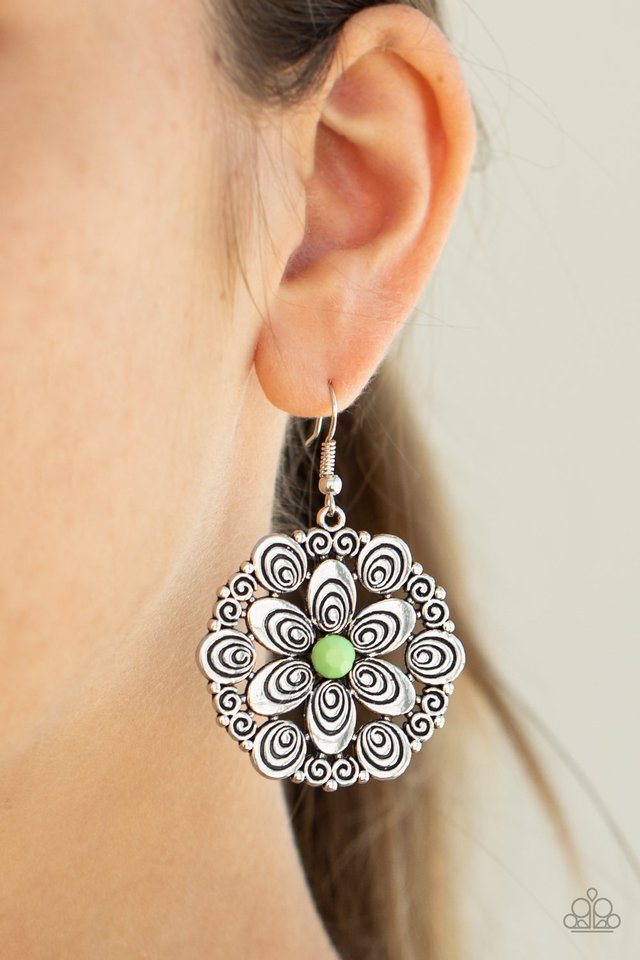 Grove Groove - Green - Paparazzi Earring Image