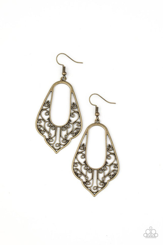 Grapevine Glamour - Brass - Paparazzi Earring Image