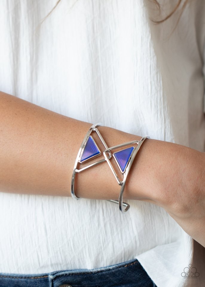 Pyramid Palace - Blue - Paparazzi Bracelet Image
